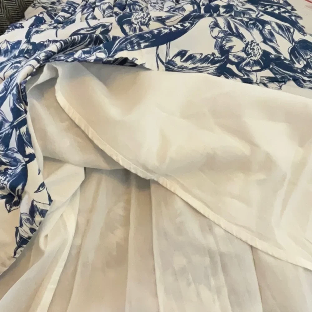 Abercrombie Ruched Puff Sleeve Blue Floral Print Mini Dress Size Medium NWT - Picture 16 of 16